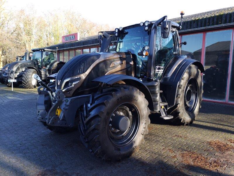 Valtra T215 Versu, afbeelding 1